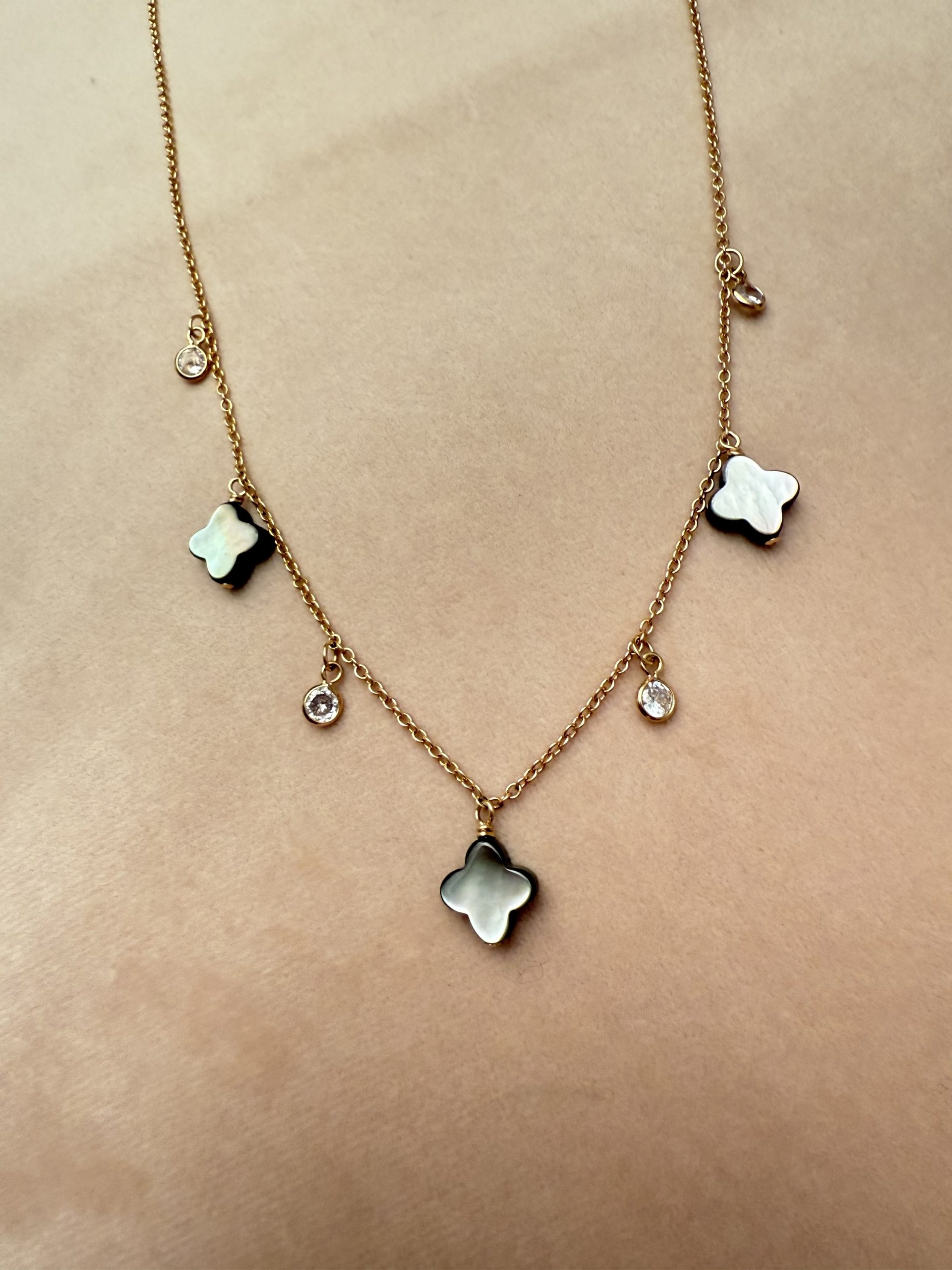 Collier Vanessa 2 Collier Vanessa